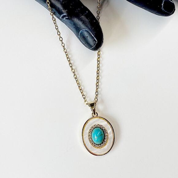 NEW Mother Of Pearl Pendant Necklace With Turquoise Stone - Picture 2 of 10